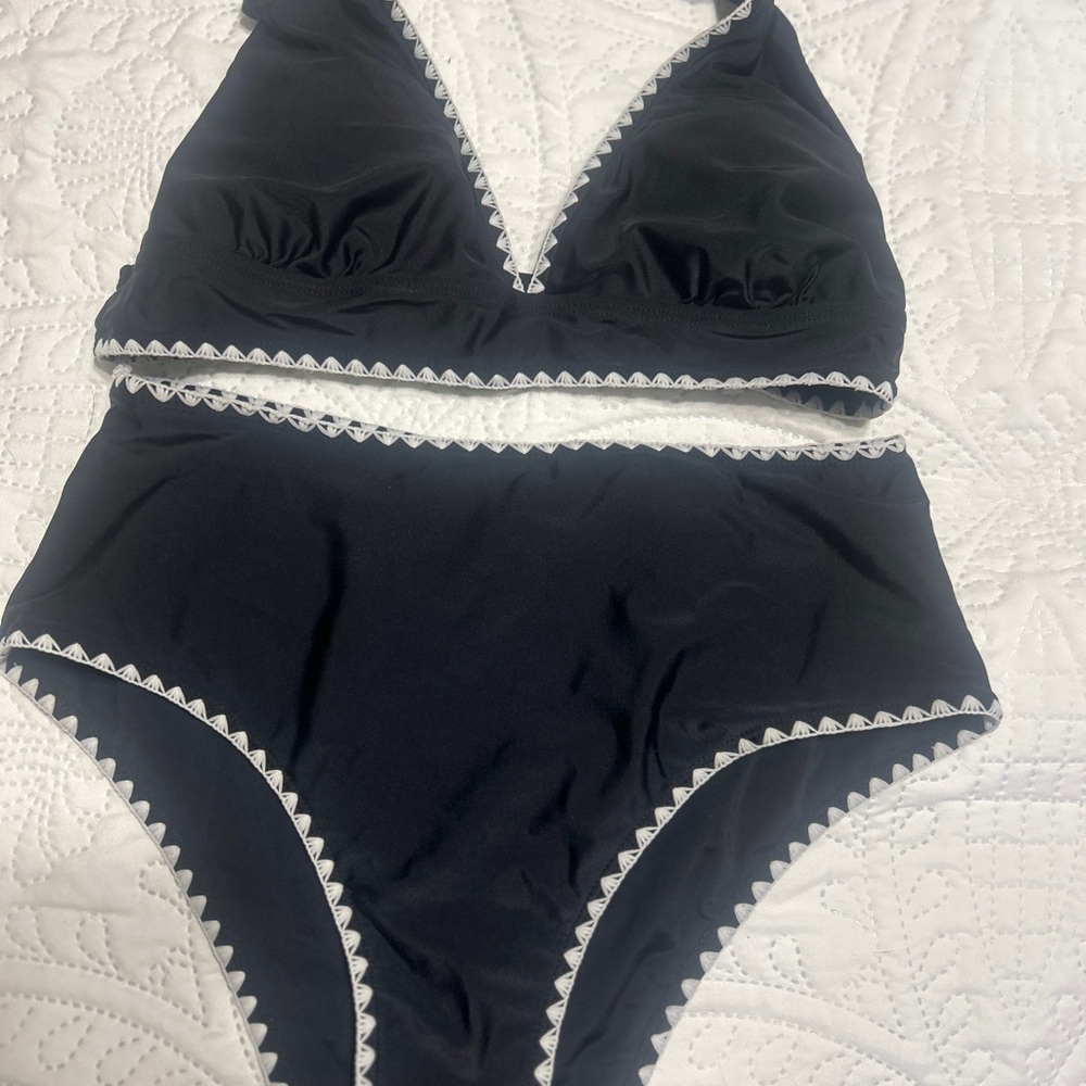 Black and White Bikini Set
